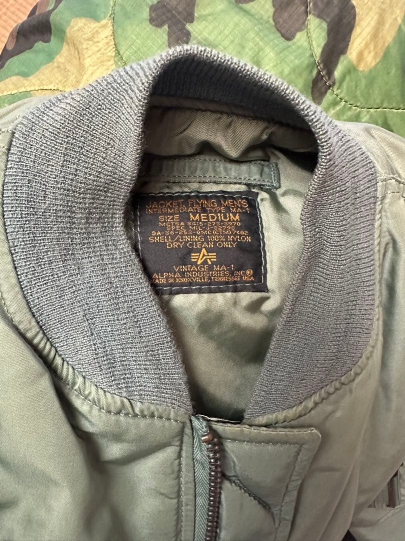 ALPHA社製U.S. AIR FORCE MA-1フライトジャケット