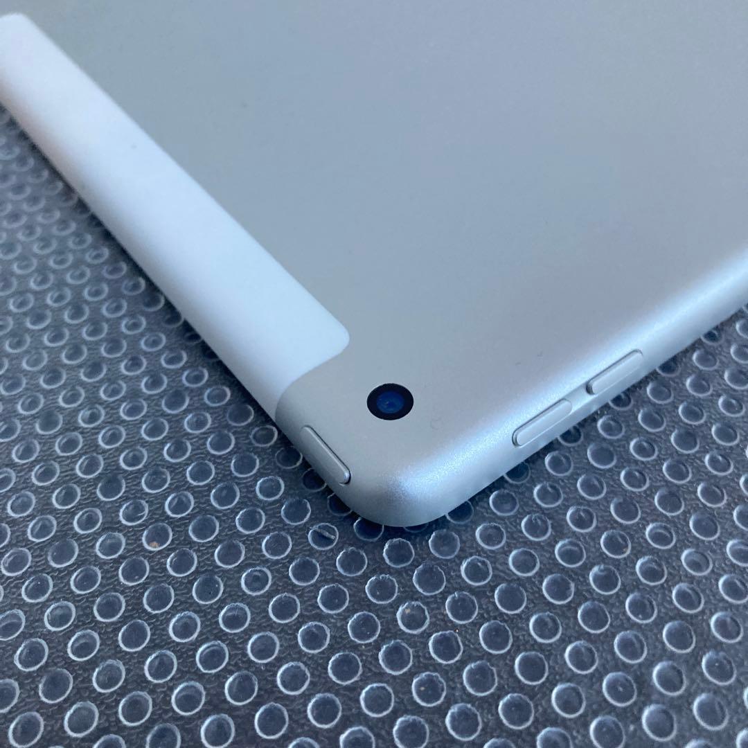 827【早い者勝ち】電池最良好☆iPad7 第7世代 32GB SIMフリー☆