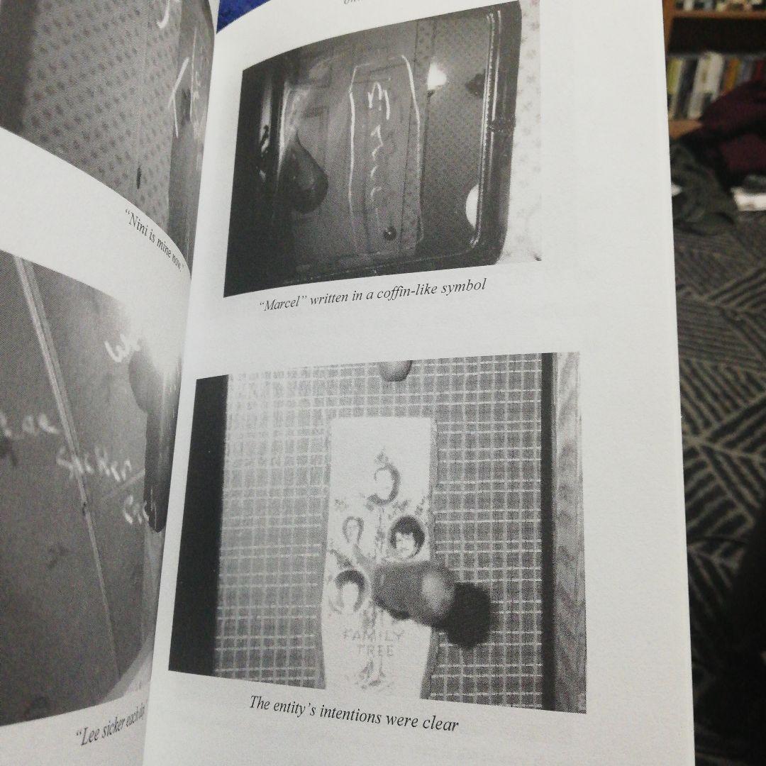 洋書 UNWELCOMED: The Moffitt Family Haunting