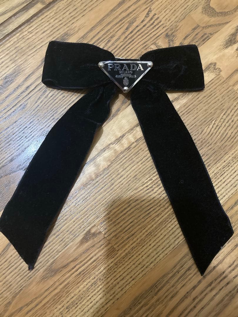PRADA ヘアバレッタ