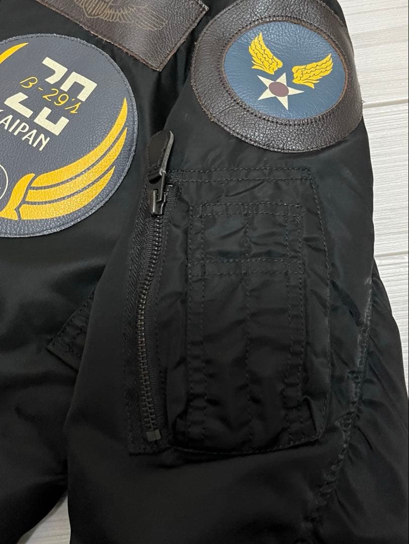 ゆ*ぱ様 〈美品〉AVIREX MA-1 トップガンフライトジャケット M ブラ