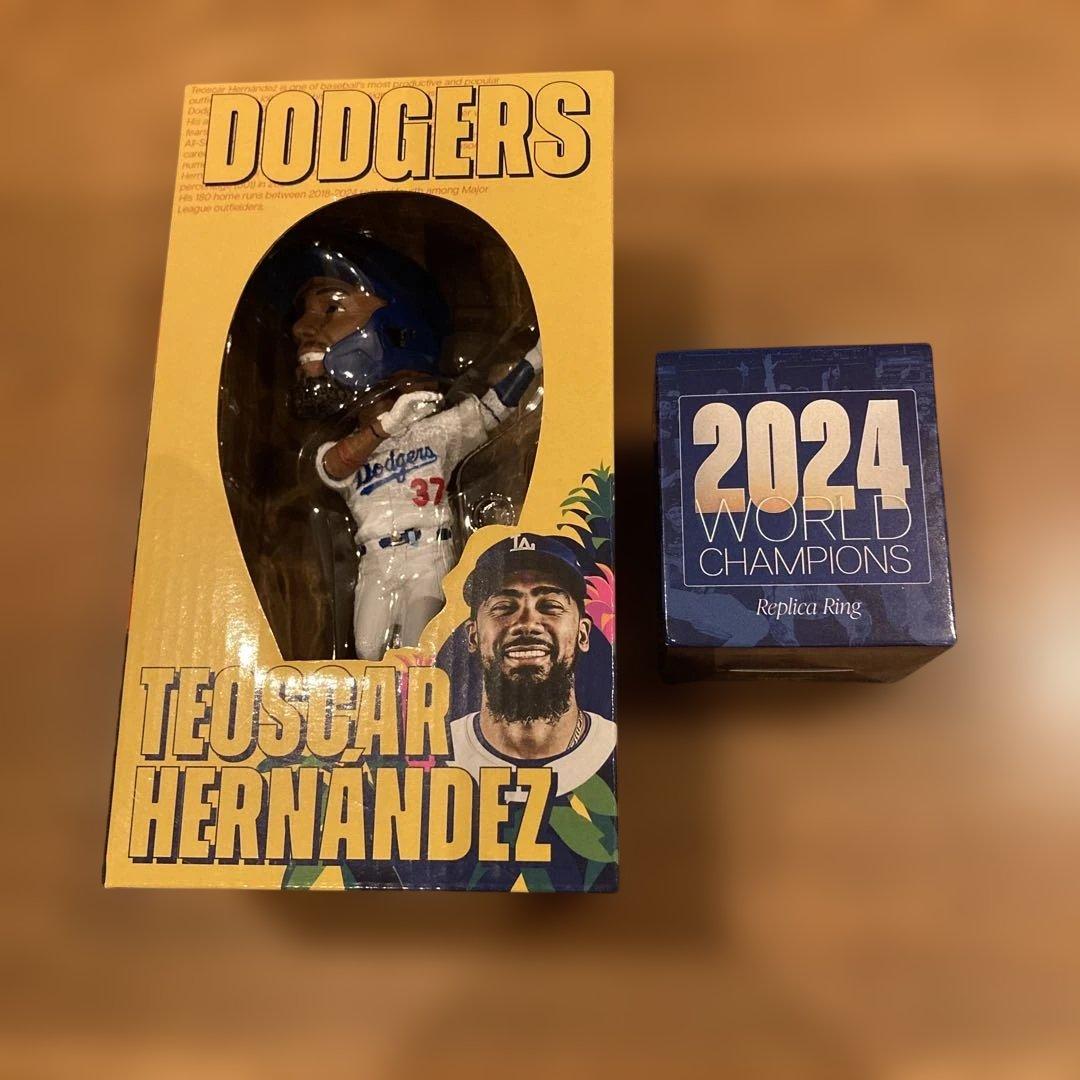 非売品　テオスカー・ヘルナンデス　レプリカリング　ボブルヘッド　ドジャース