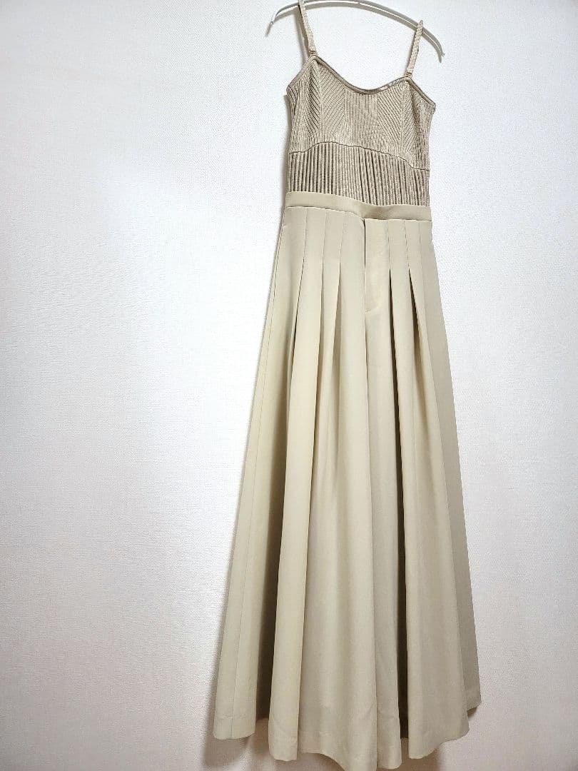 えぬです♡アニュアンス　ニットビスチェオールインワン ベージュ