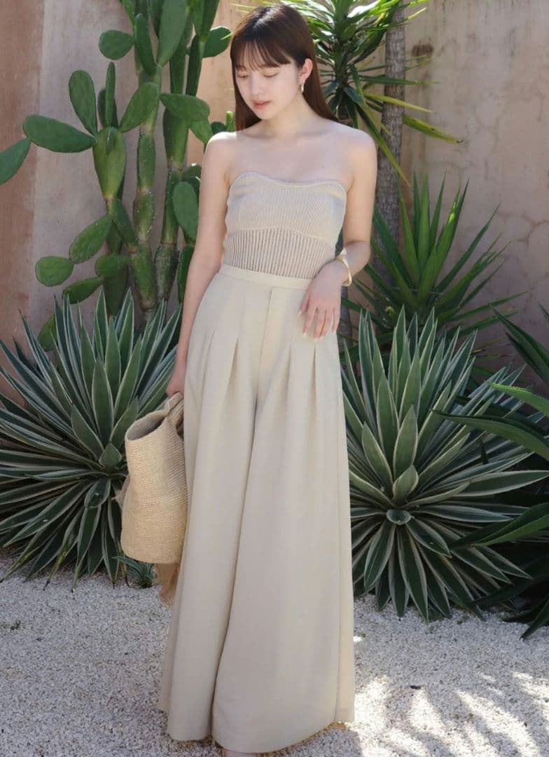 えぬです♡アニュアンス　ニットビスチェオールインワン ベージュ