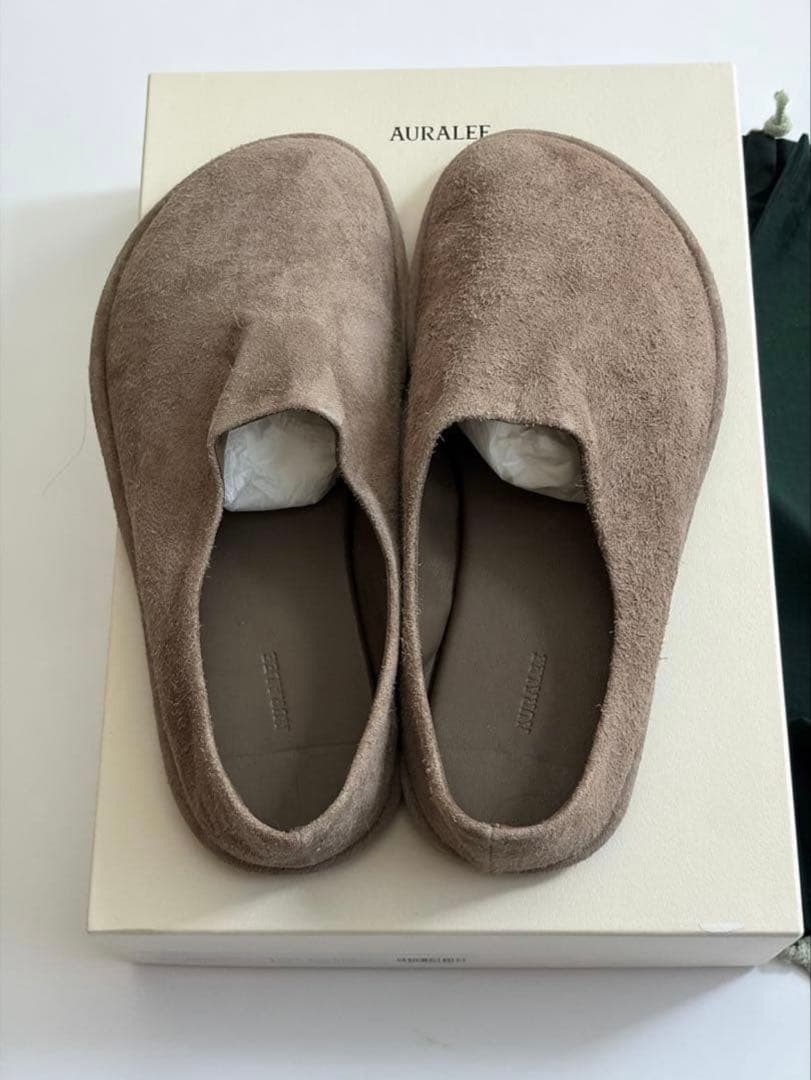 AURAELE ベージュスエード スリッポン メンズ 25cm