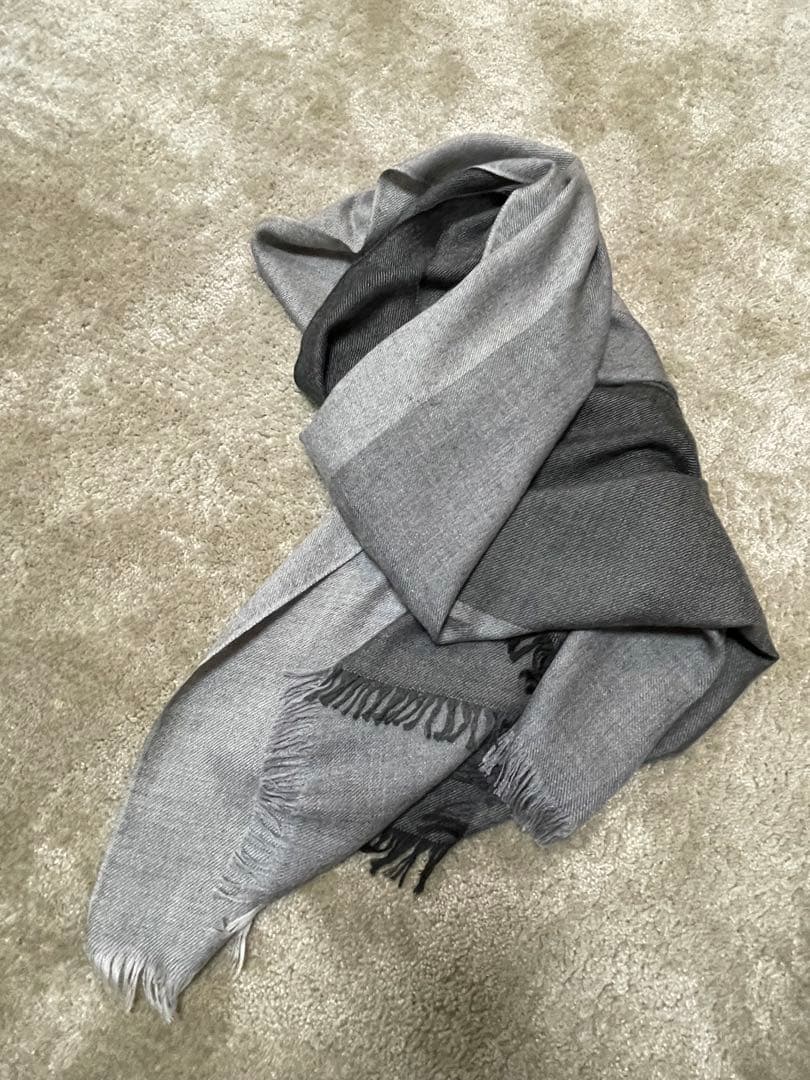 ARIANNA カシミアシルクストール(グレーグラデーション)