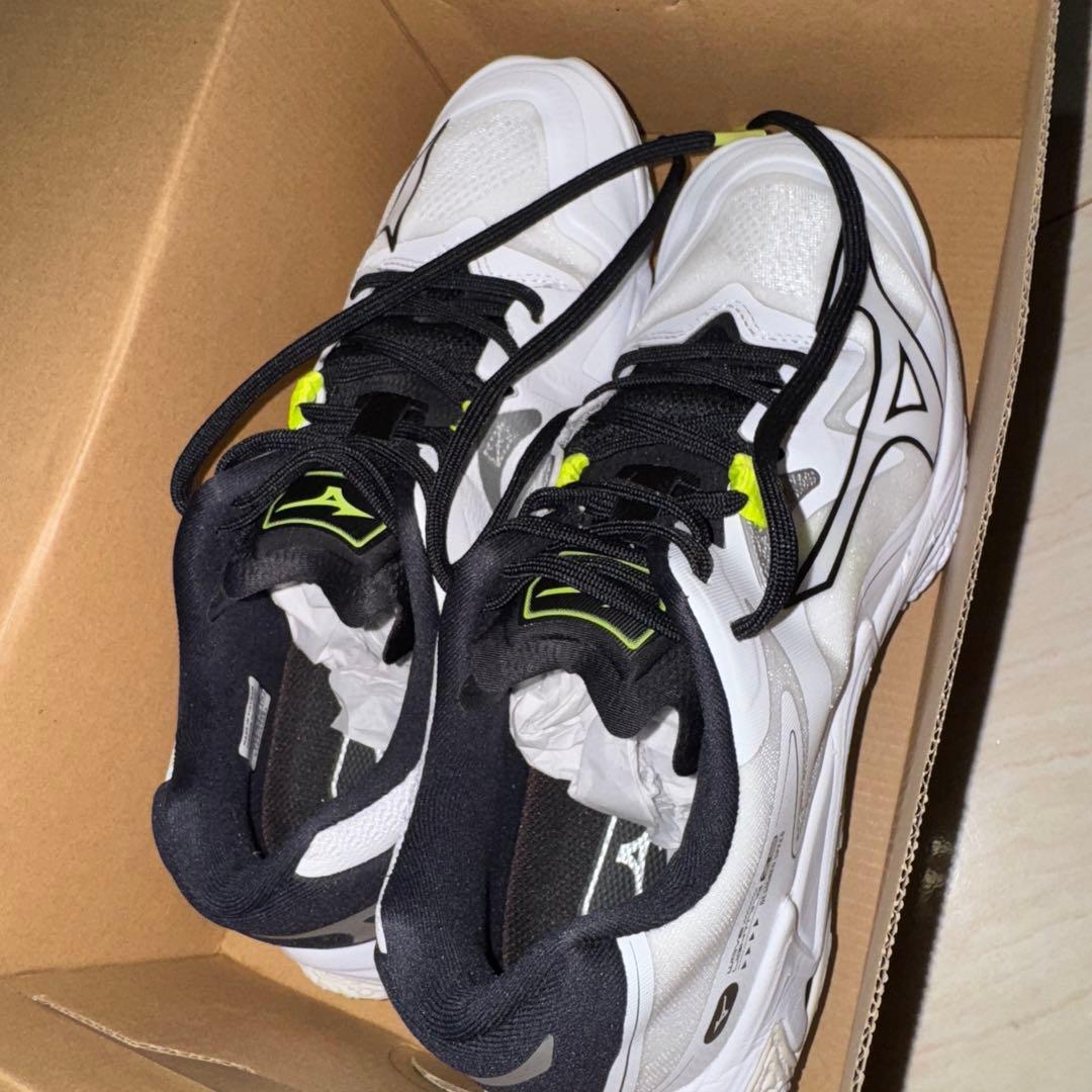 ミズノ WAVE LIGHTNING Z8 V1GA240051 バレーボール