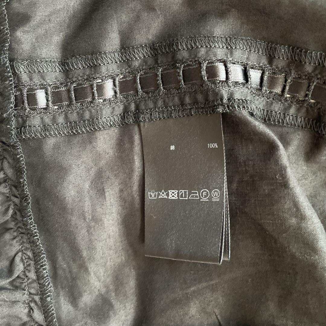 美品✨完売品　PINKHOUSE フリル使い　ローンケープ　ピコ　リボン　黒