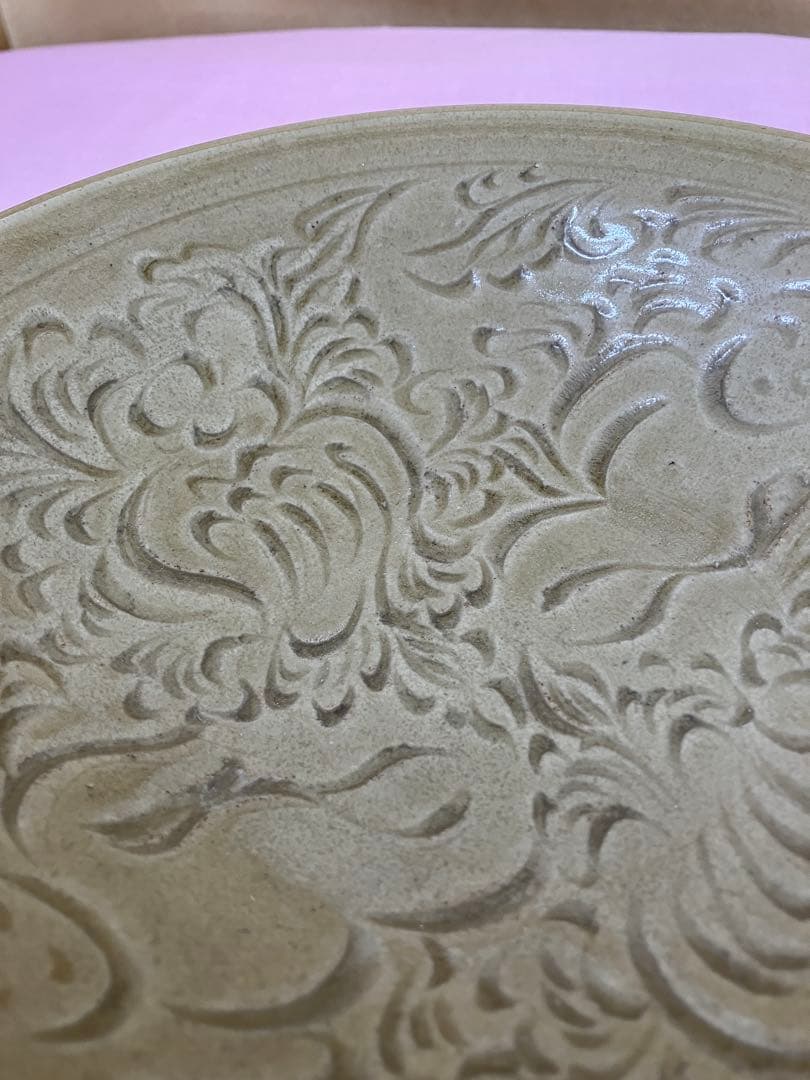 青磁唐子文平鉢