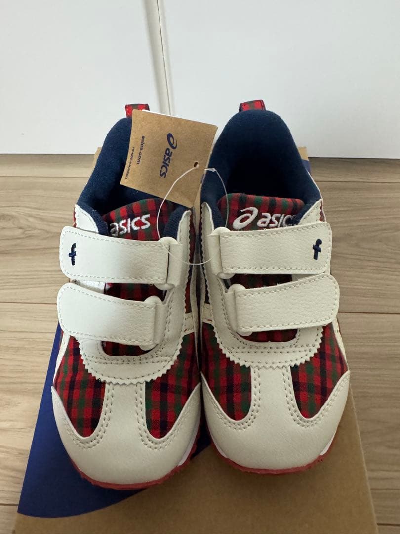 ファミリア　アシックス　スニーカー　16.5
