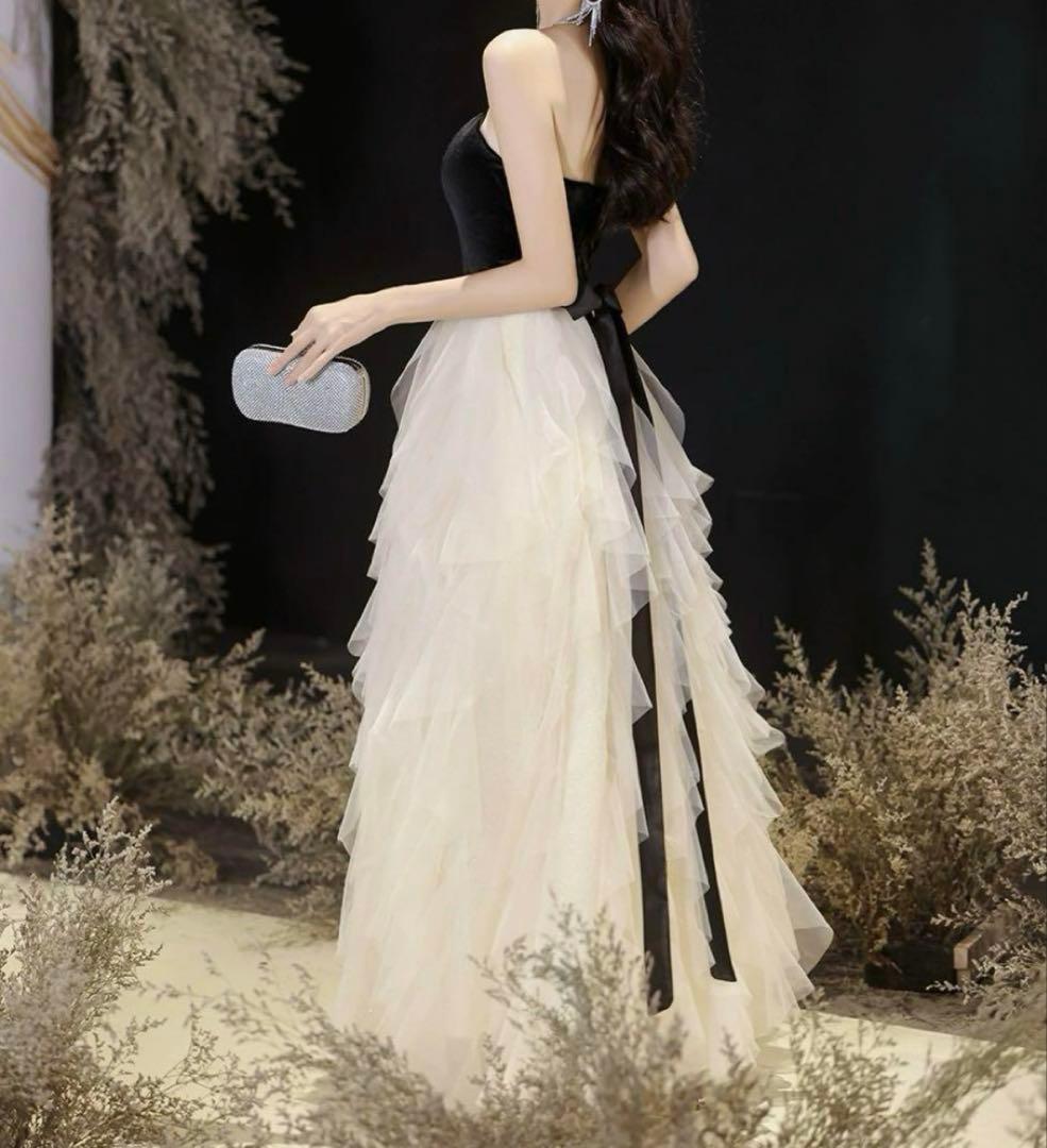 フリルのチュールスカートがオシャレ バイカラーベア ドレス