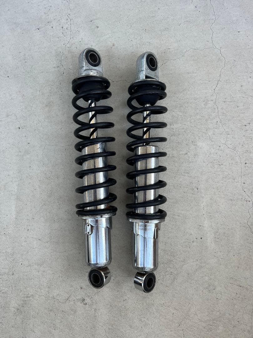 sr400 デイトナ　サスペンション