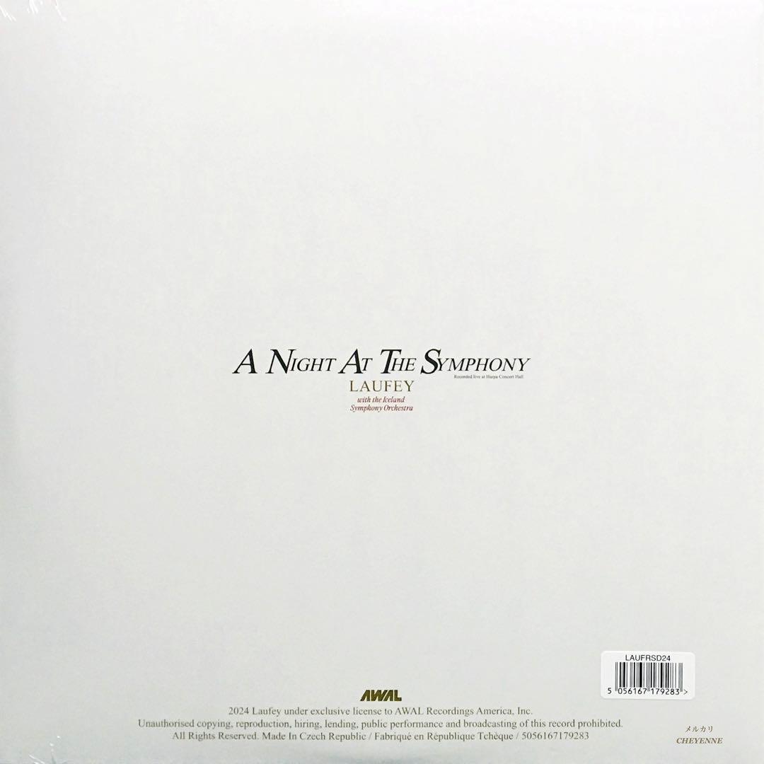 LAUFEY A NIGHT AT THE SYMPHONY アナログ盤
