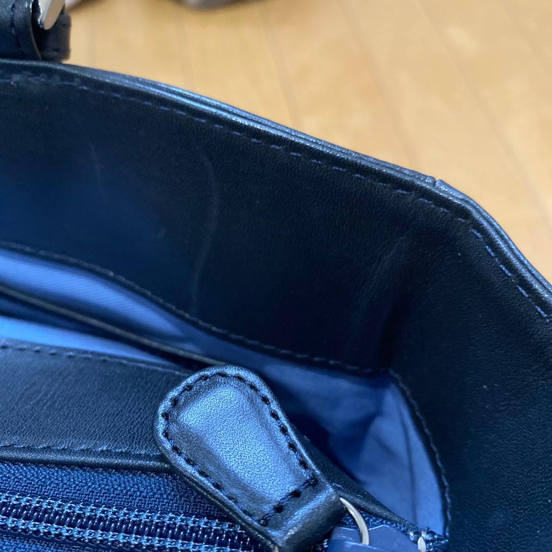 【完売品】定価55,000円新品未使用　 キタムラ　 ネイビーレザートートバッグ