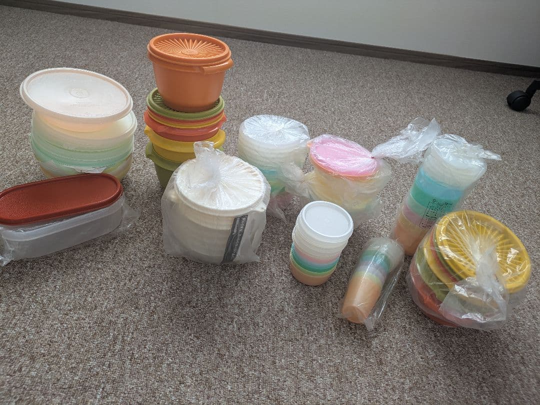 最終価格タッパーウエア食品保存容器（未使用）おまけ付