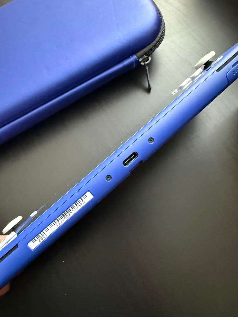 Switch ライト　ブルー　本体、ケース付き