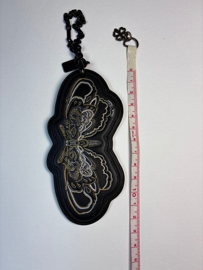 アクセサリー Coach butterfly embroidery bag charm