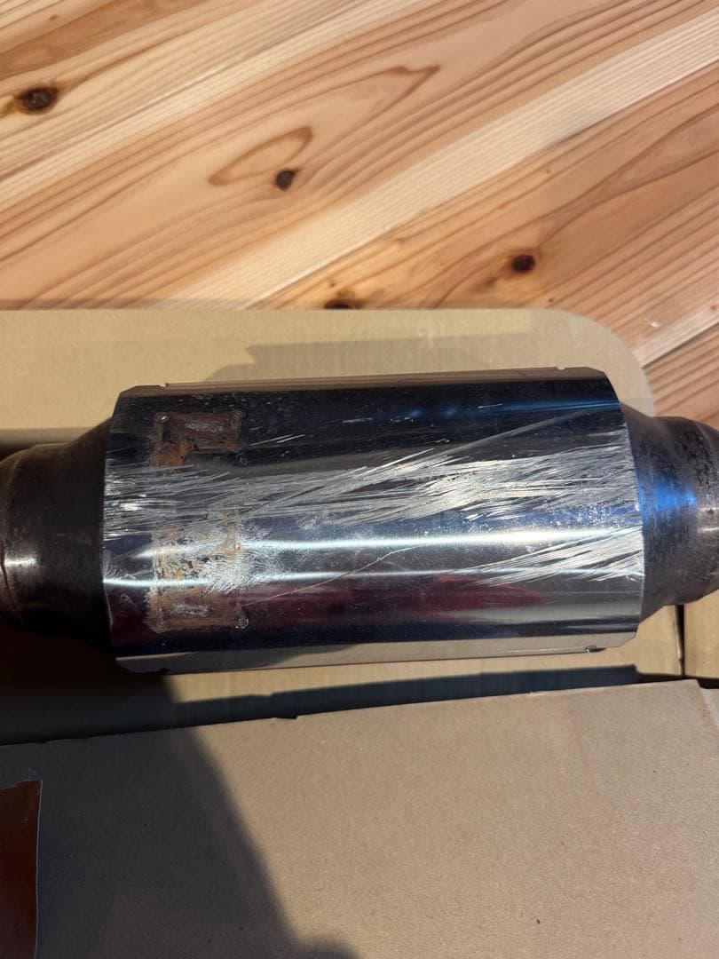 アルテッツァ　メーカー不明キャタライザー