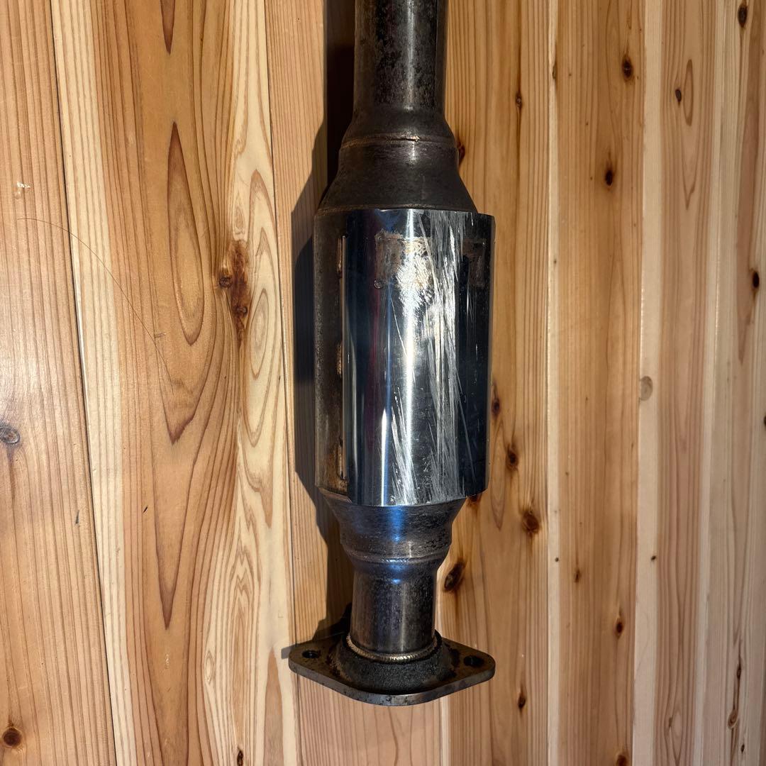 アルテッツァ　メーカー不明キャタライザー