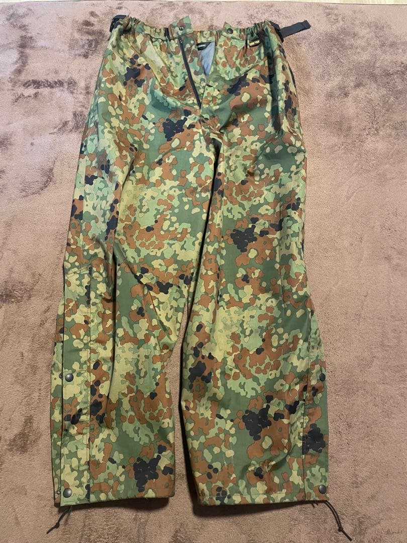 自衛隊　ゴアテックス雨衣　XL