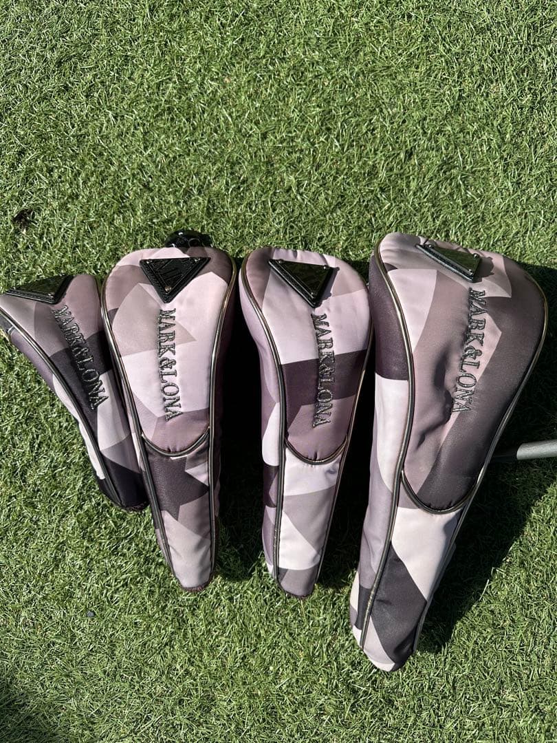 MARK&LONA スタンド式キャディバッグ グレーとブラック　ヘッドカバー付き