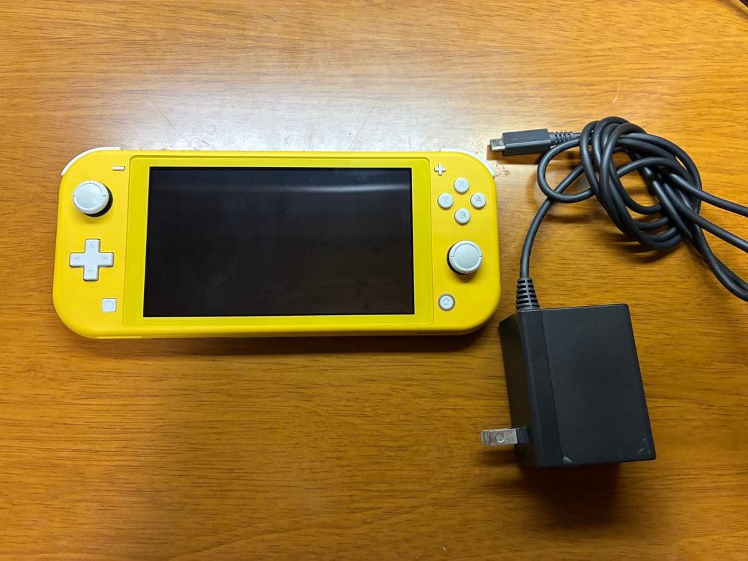 Nintendo Switch Lite イエロー本体 ACアダプター付き箱無し