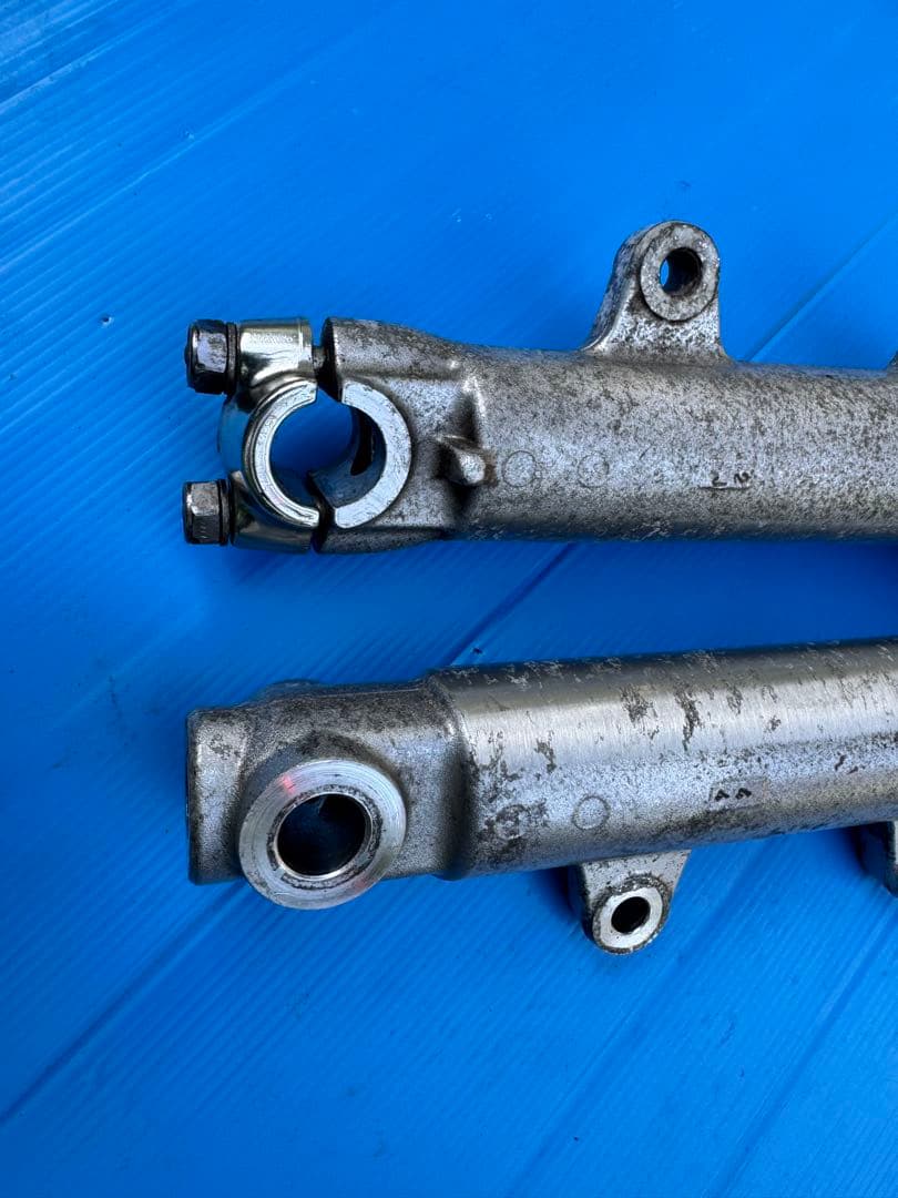 SR400 1JR フロントフォーク　キャリパー付き