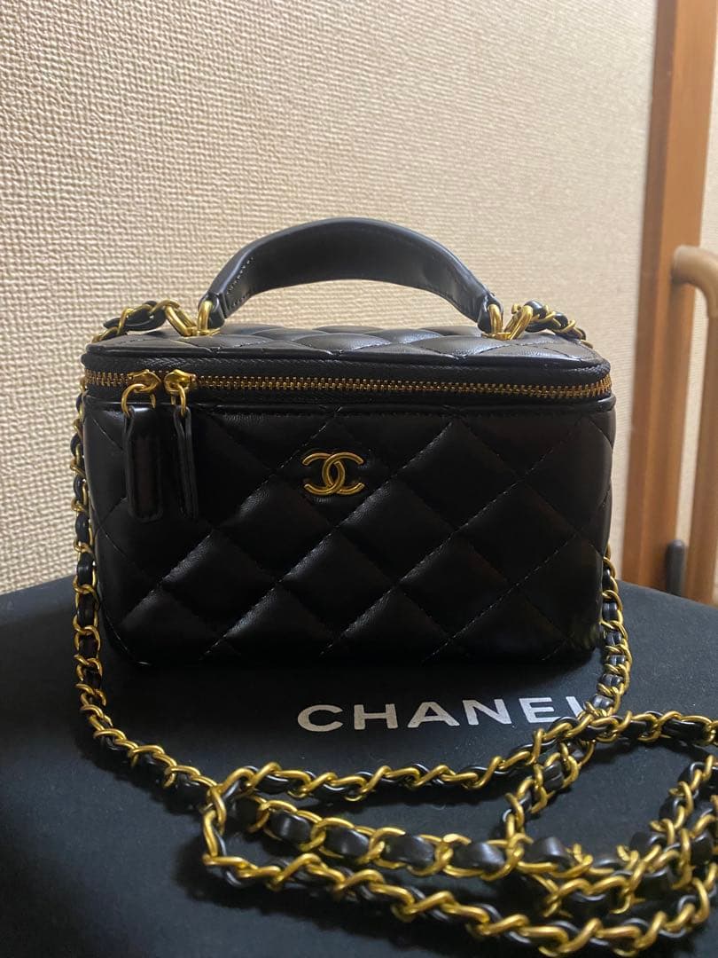 ♡1点のみ♡CHANEL ブラックバニティショルダーバッグ
