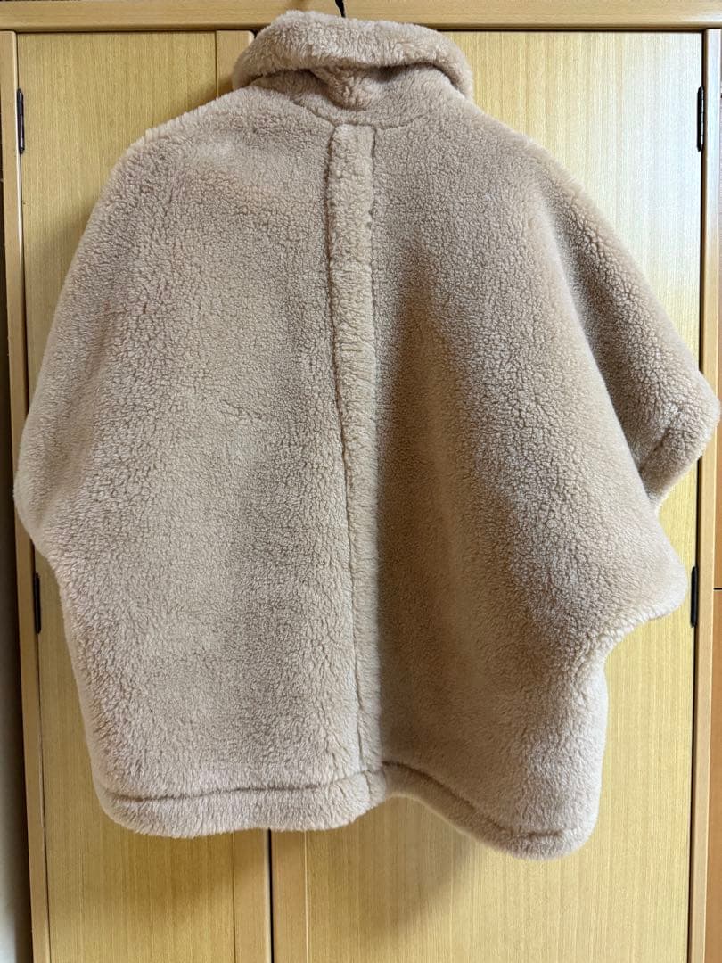 即日発送新品 ベアポンチョアルパカ素材 テディケープMaxmaraお好きな方に