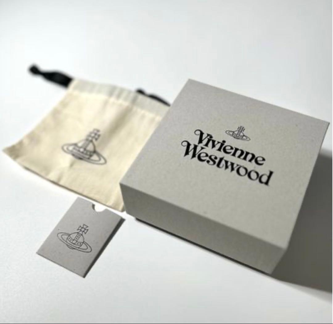 Vivienne Westwood 片耳用ナットピアス　シルバー