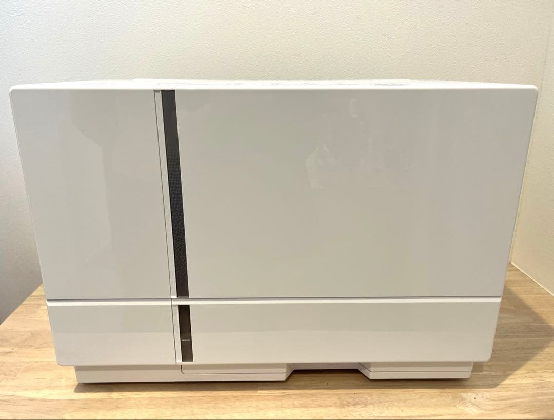 ほぼ未使用2024年製パナソニックハイブリッド衣類乾燥除湿機　F-YHX90B