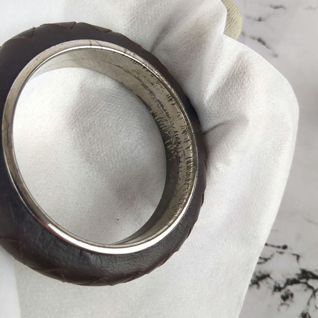 【最高デザイン】ボッテガヴィネタ☆イントレ　レザー　シルバー　バングル