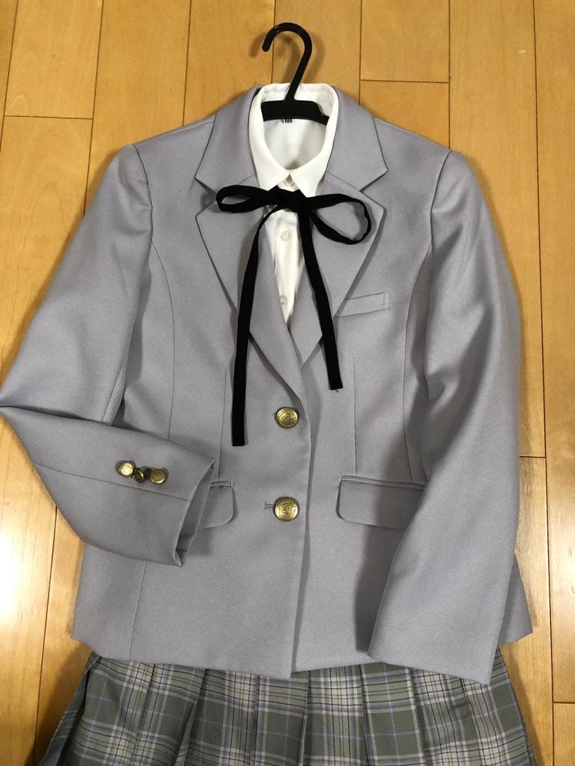 2024 卒服　レピピアルマリオ 150