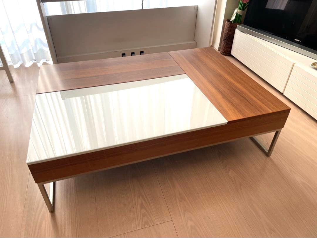 ボーコンセプト　Chiva コーヒーテーブル