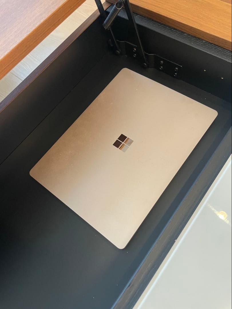 ボーコンセプト　Chiva コーヒーテーブル