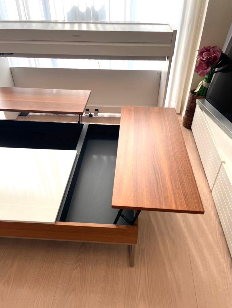 ボーコンセプト　Chiva コーヒーテーブル