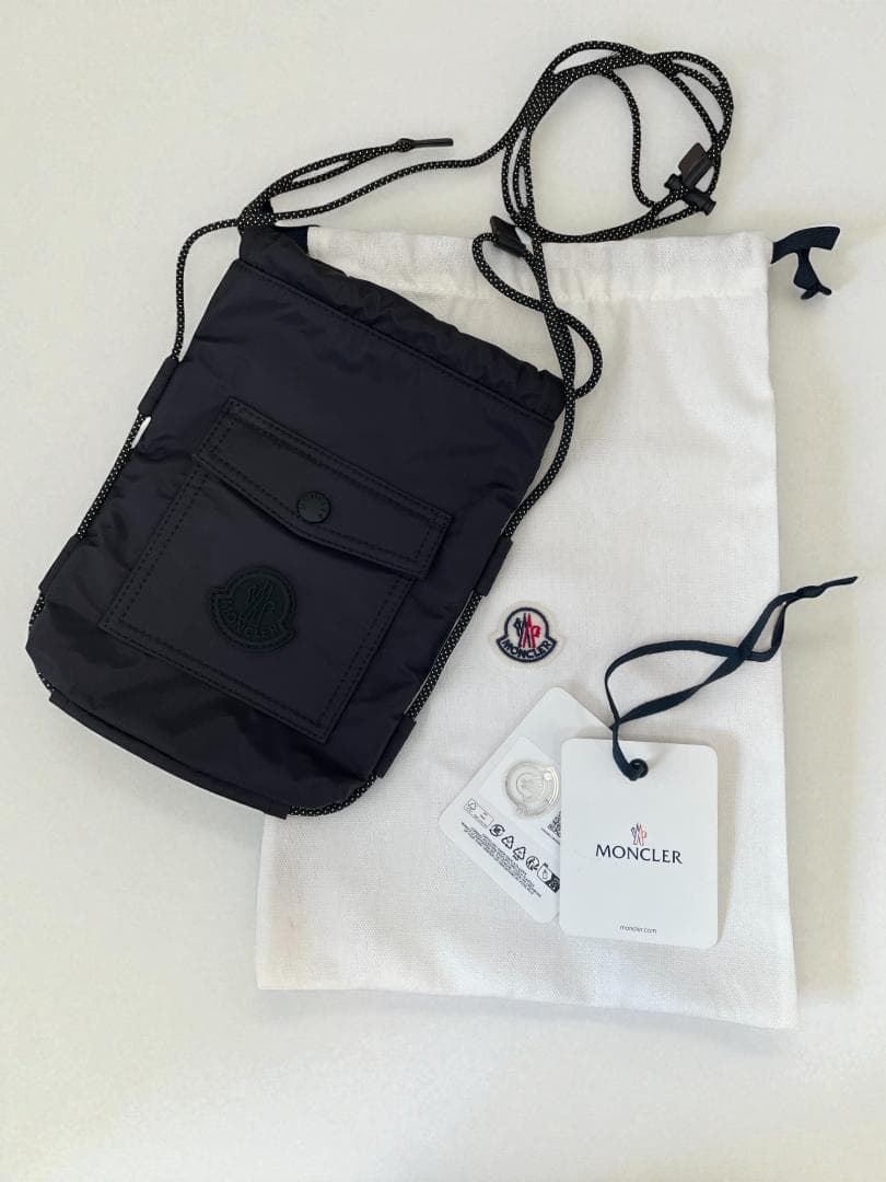 新品 MONCLER モンクレール ショルダーバッグ メンズ レディース