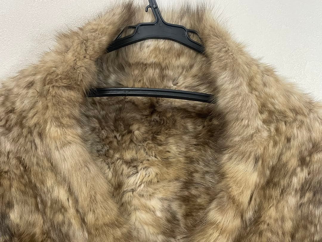 ベージュ系ファー ロングマフラー 未使用タグ付き