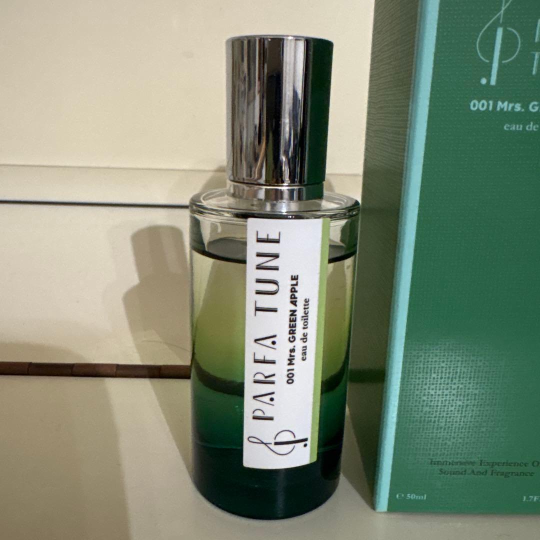 ミセスグリーンアップル　香水　パルファチューン