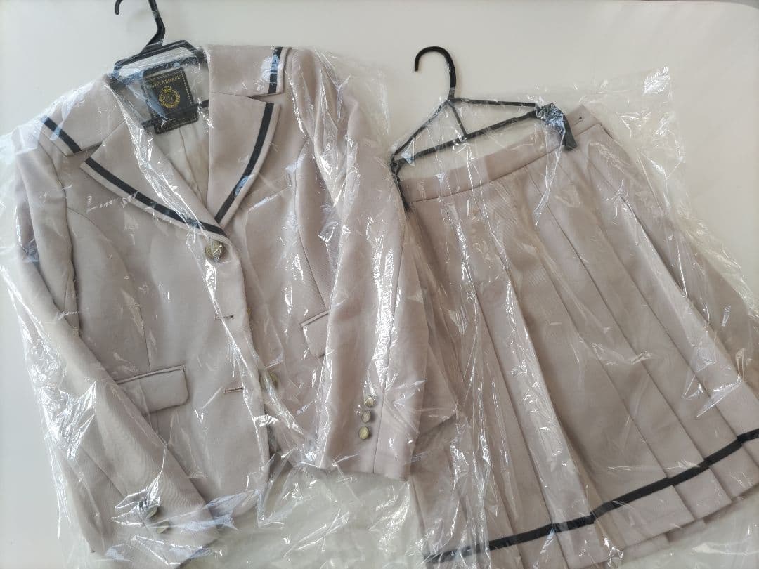 卒業式用、repipi armario、レピピ