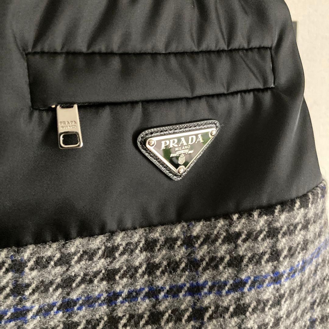 ほぼ未使用品 PRADA バージンウールスカート