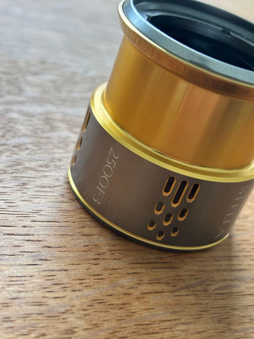 18ステラ スプール 2500 F3 夢屋　美品