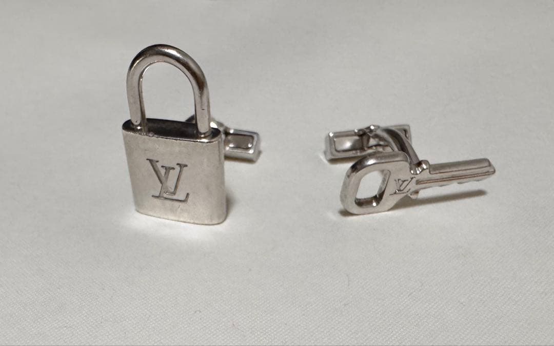 レア ルイヴィトン M64600 カフス カフスリンク カフスボタン 小物 鍵