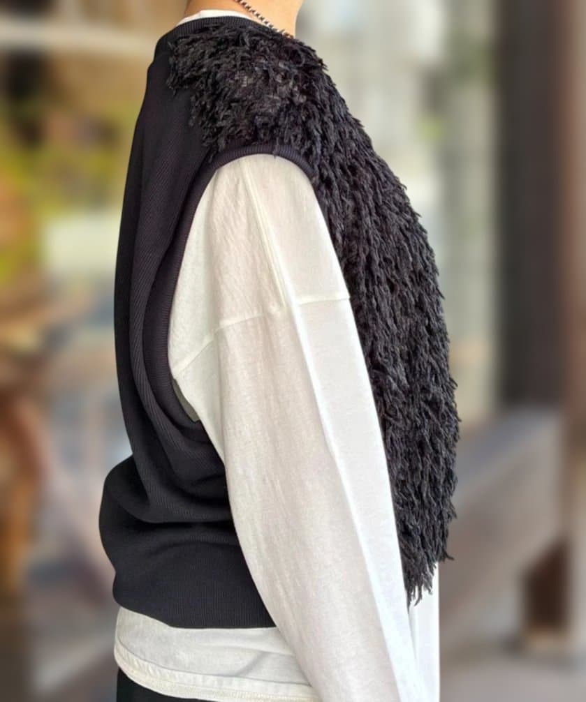 フェザーヤーン ベスト