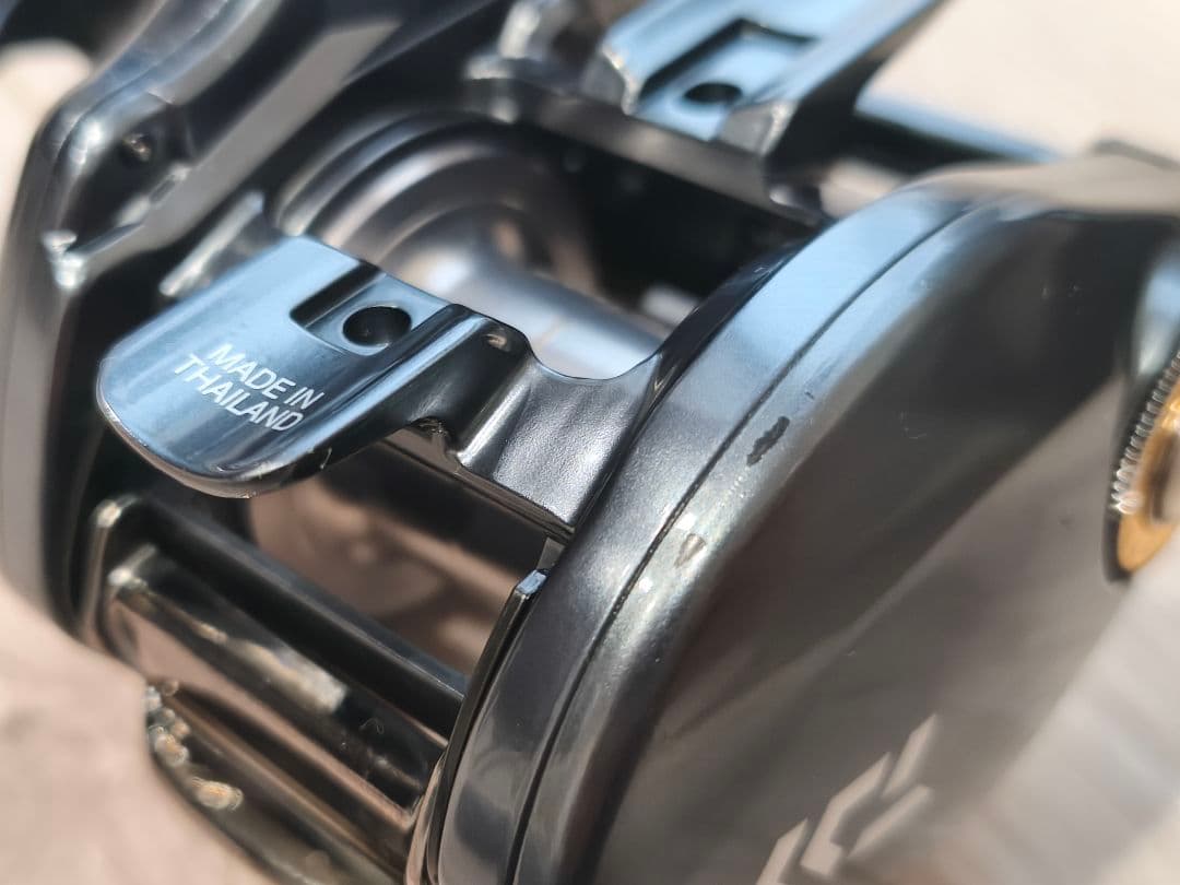 ダイワ 17タトゥーラ svtw 6.3 右ハンドル