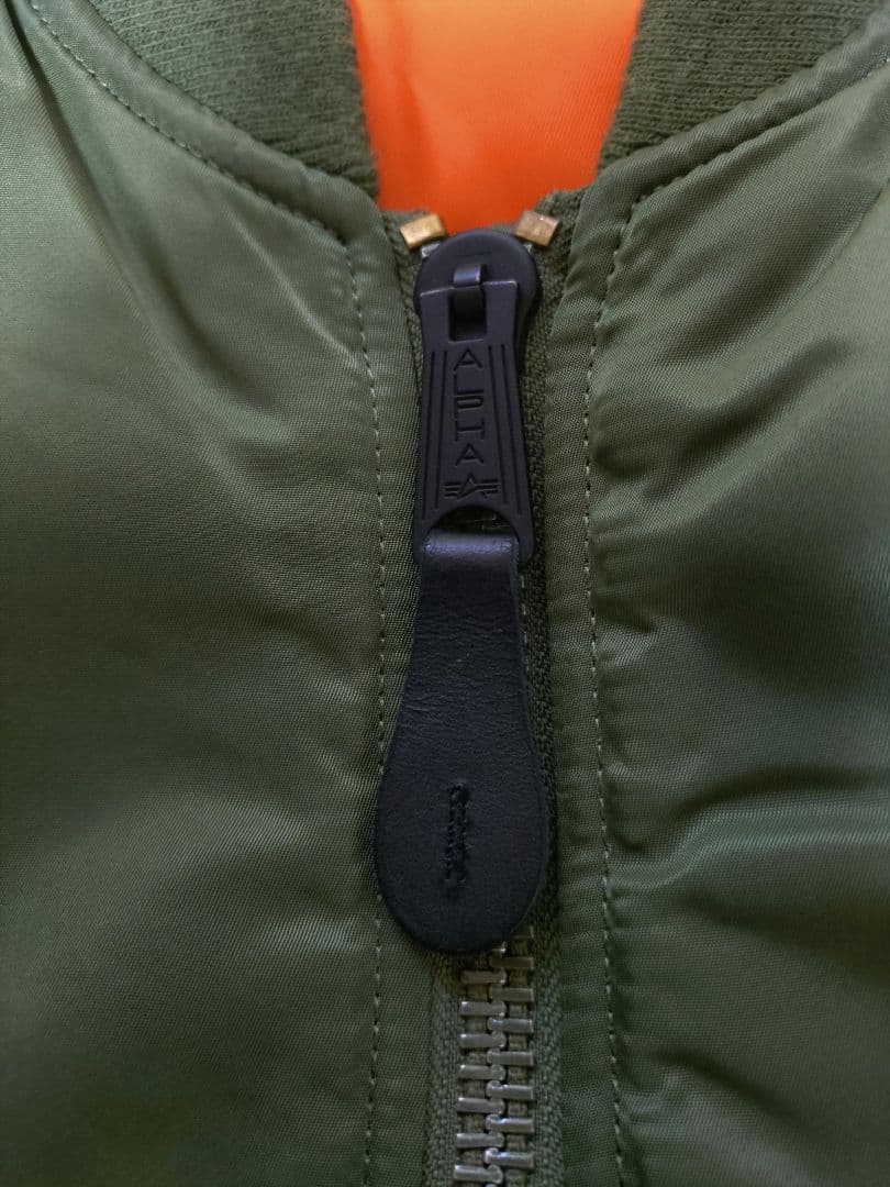 【美品】【アルファインダストリーズ】【Lサイズ】【MA-1】【定番カーキ】