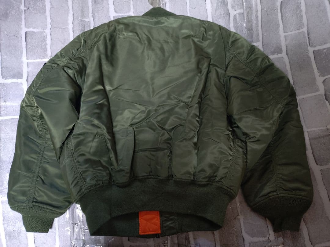 【美品】【アルファインダストリーズ】【Lサイズ】【MA-1】【定番カーキ】