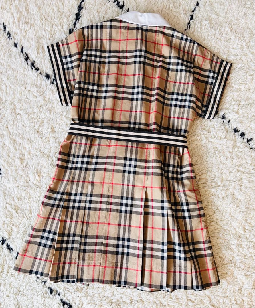 バーバリーチルドレン　8y 120 130 ワンピース　ファミリア