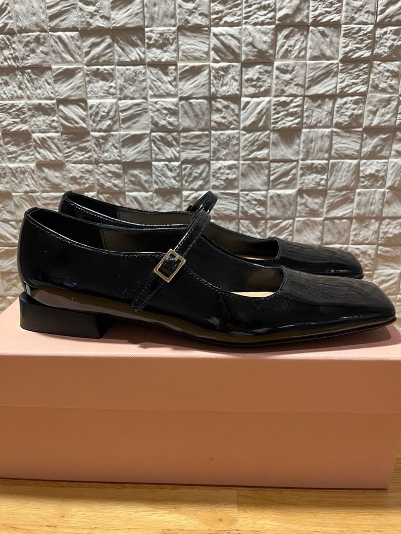 美品ファビオルスコーニ　スクエアトゥブラックエナメルマリージェーンシューズ　38