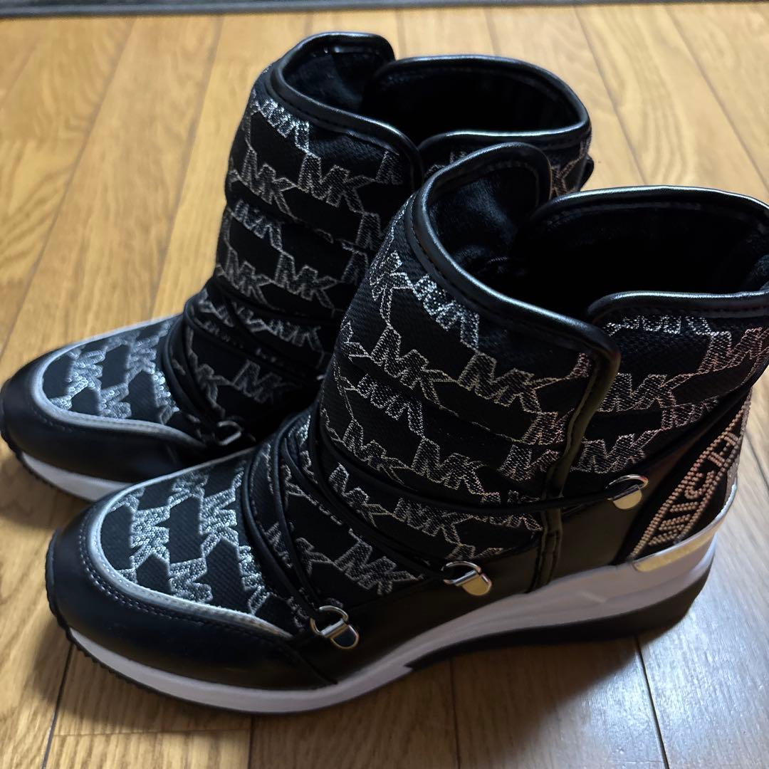 マイケルコース　ハイカットスニーカー